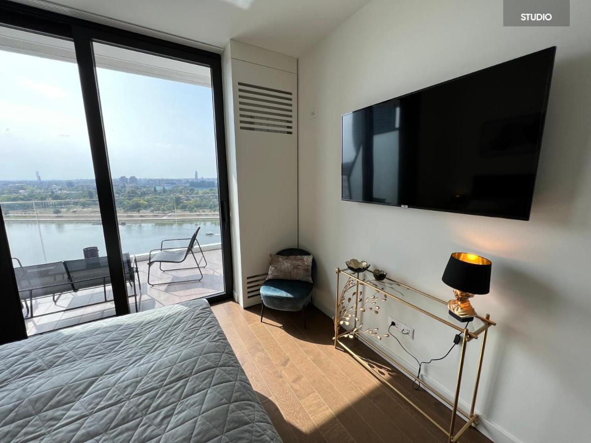 Apartment Bw Terrace Floor With River View & Self Check-in *